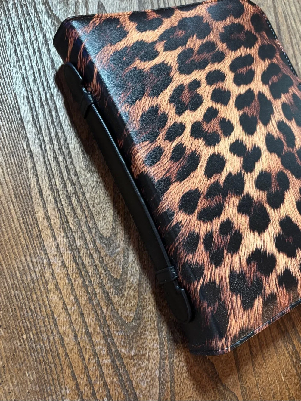 🆕 Leopard Print Faux Leather Bible Cover W/ Zipper XL